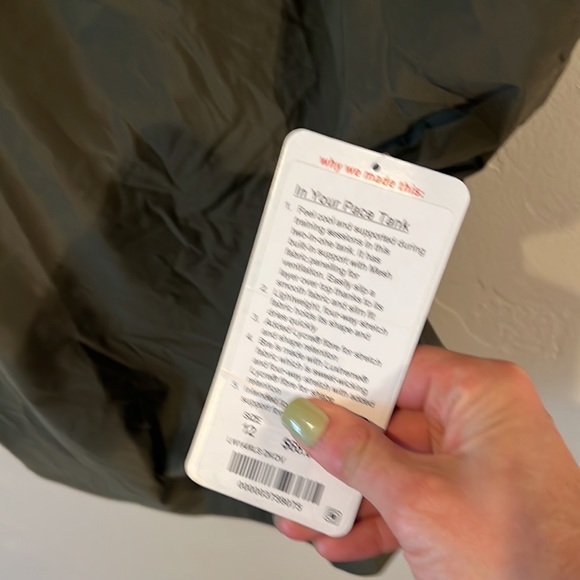 Lululemon In Your Pace Tank dark green NWT - Picture 4 of 6